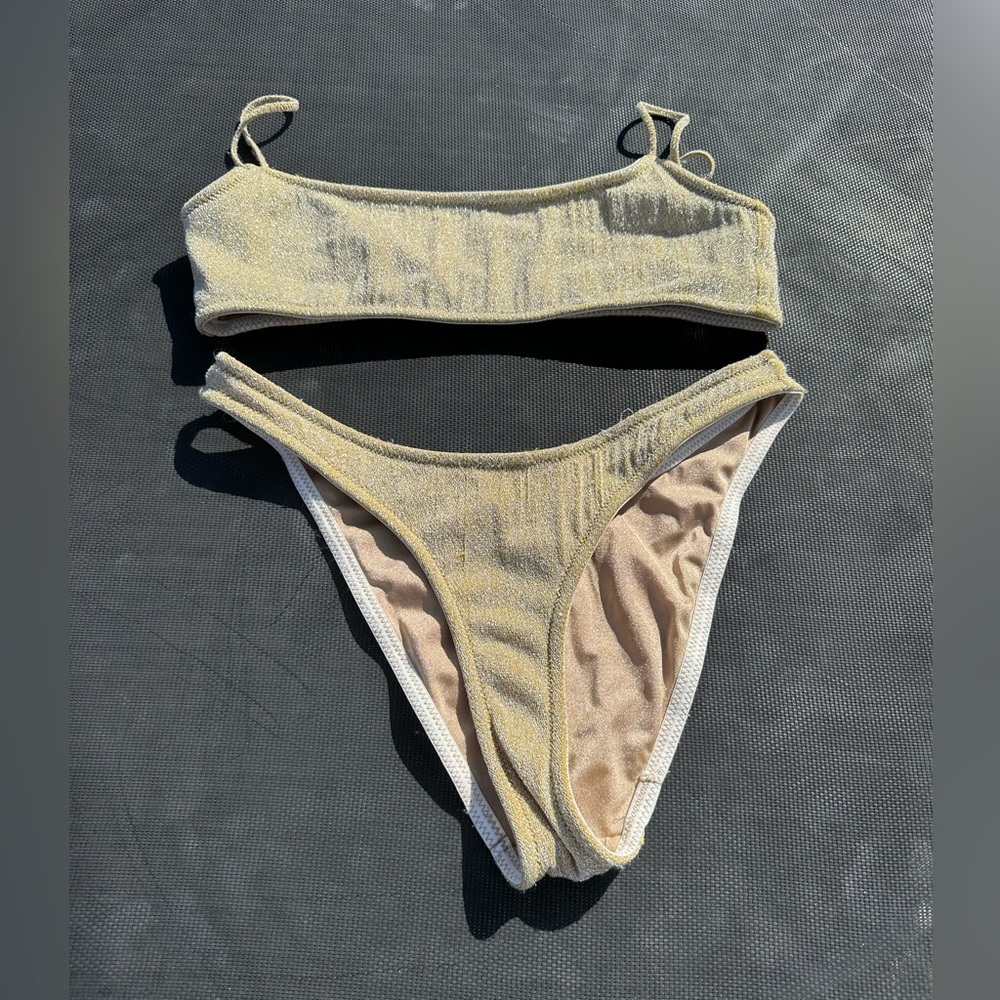 triangl bikini!